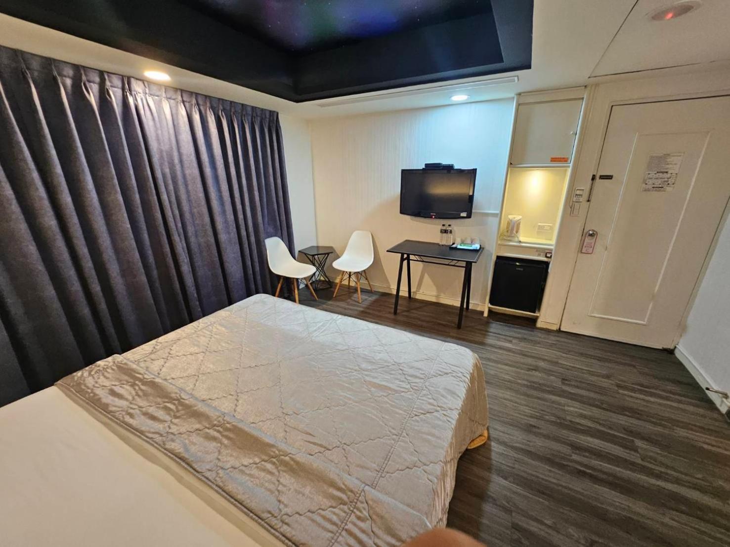 גאושיונג Joy Garden Hotel מראה חיצוני תמונה