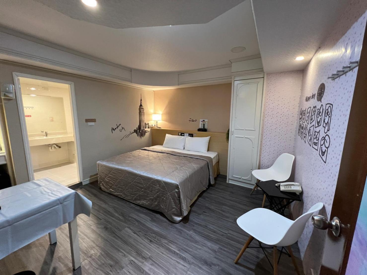גאושיונג Joy Garden Hotel מראה חיצוני תמונה