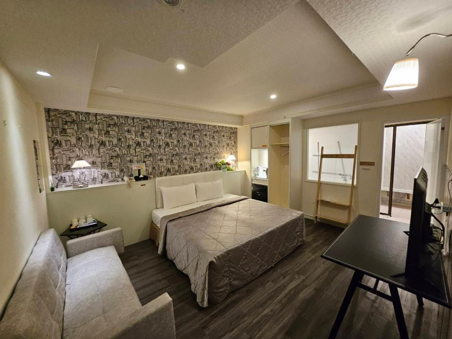 גאושיונג Joy Garden Hotel מראה חיצוני תמונה