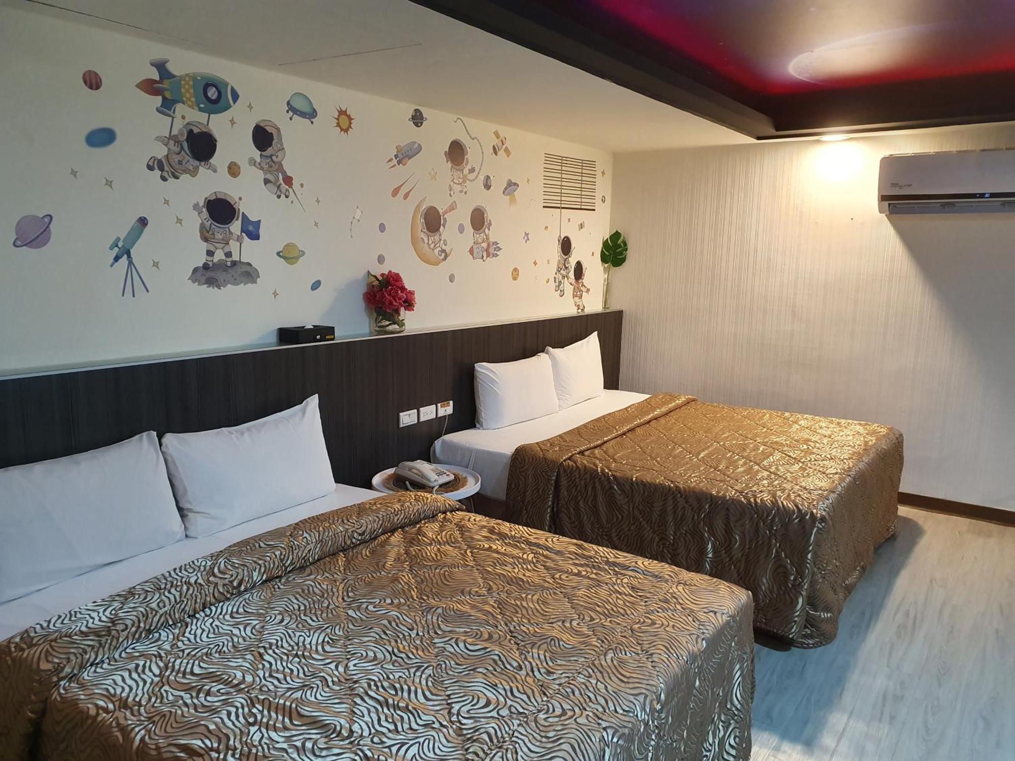 גאושיונג Joy Garden Hotel מראה חיצוני תמונה